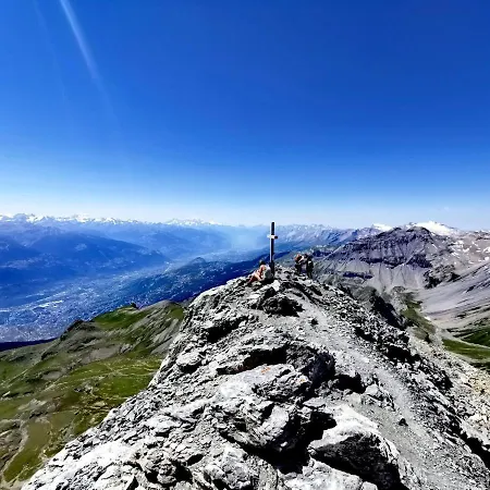 Apartment A - Avec Magnifique Vue Sur La Vallee Crans-Montana